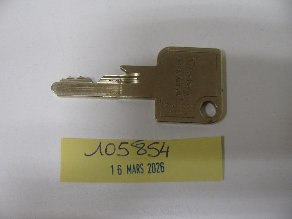 Clés : N° 2026001476 Trouvé(e) le : Mon Mar 16 00:00:00 CET 2026